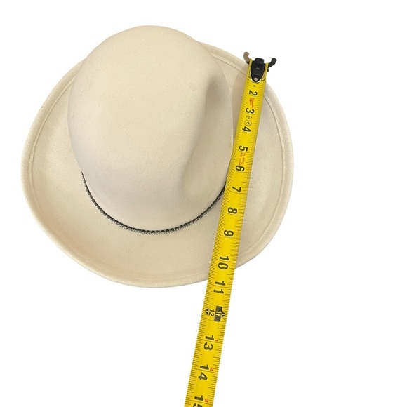 Vintage 1960S YVES SAINT
LAURENT YSL SCULPTED
IVORY FELT FEDORA HAT - Picture 11 of 16